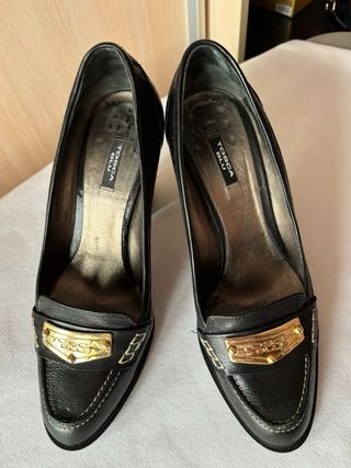 Zapatos de tacón Tosca Blu piel negra