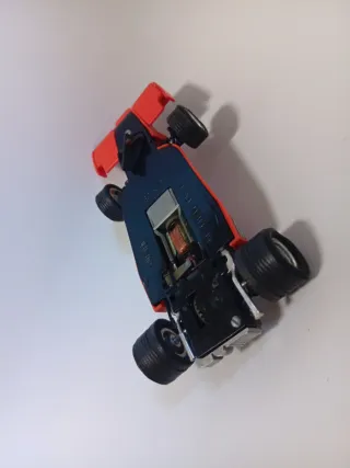 Coche Scalextric Alfa Romeo Parmalat