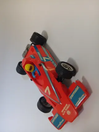 Coche Scalextric Alfa Romeo Parmalat