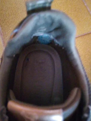 Zapatillas deportivas verdes y doradas talla 41