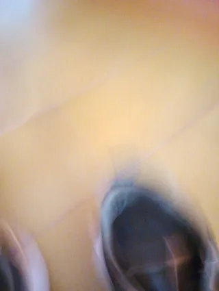 Zapatillas deportivas verdes y doradas talla 41