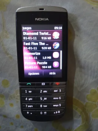 Nokia Asha 300 Plata