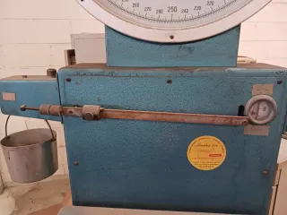 Balanza industrial Basculante 500 kg.  1970.
