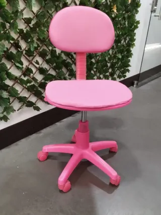 Silla infantil rosa para escritorio