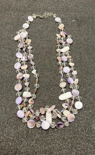 Bellissima collana tripla lilla