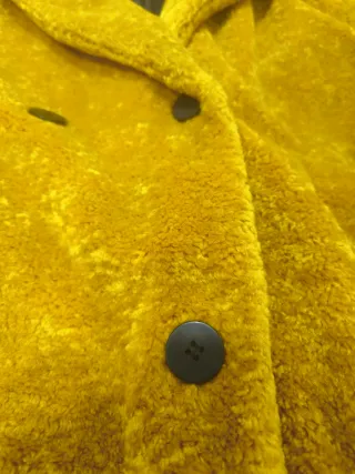 Abrigo Zara Amarillo Talla M