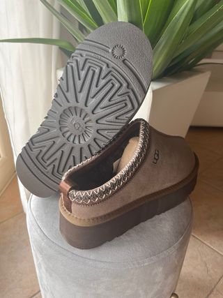 UGG Mule Plataforma Castanho