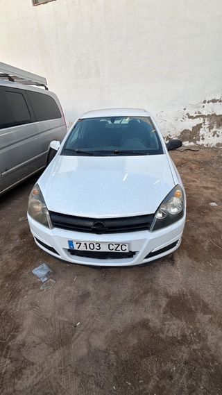 Opel Astra 2004