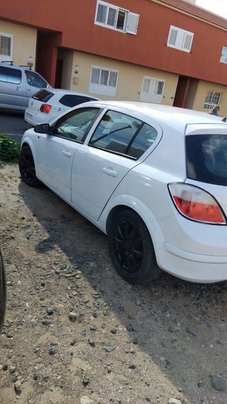 Opel Astra 2004