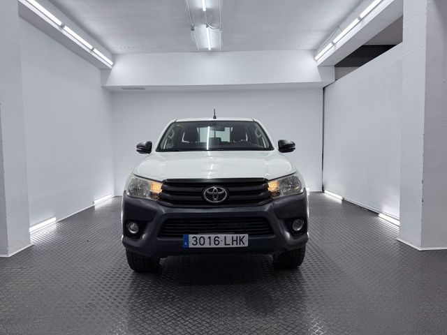 Toyota Hilux 2.4 D-4D Cabina Doble GX