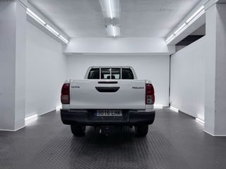 Toyota Hilux 2.4 D-4D Cabina Doble GX