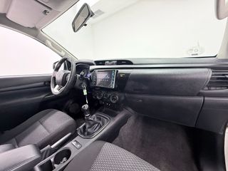 Toyota Hilux 2.4 D-4D Cabina Doble GX