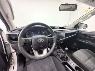 Toyota Hilux 2.4 D-4D Cabina Doble GX