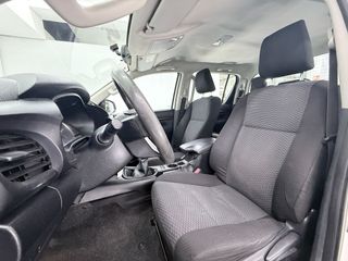 Toyota Hilux 2.4 D-4D Cabina Doble GX