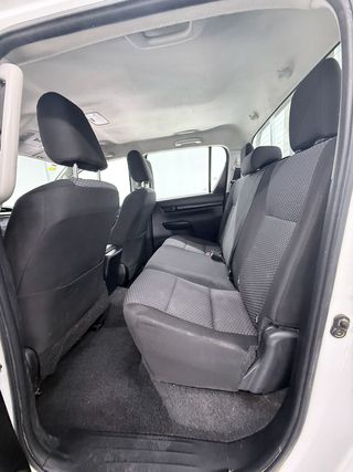 Toyota Hilux 2.4 D-4D Cabina Doble GX