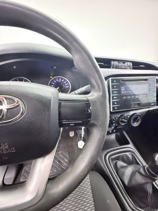 Toyota Hilux 2.4 D-4D Cabina Doble GX