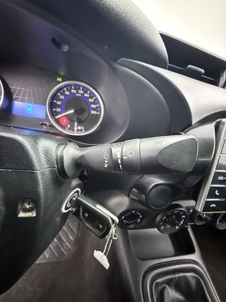 Toyota Hilux 2.4 D-4D Cabina Doble GX