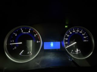 Toyota Hilux 2.4 D-4D Cabina Doble GX