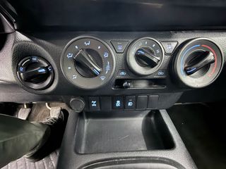 Toyota Hilux 2.4 D-4D Cabina Doble GX