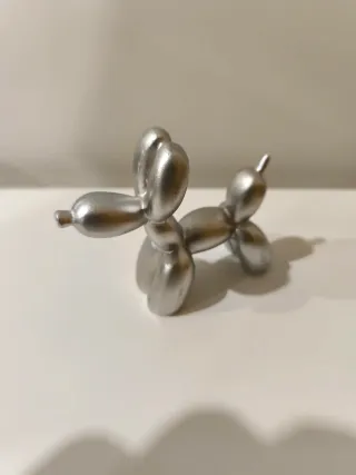 Figura Cão Balão Prateado
