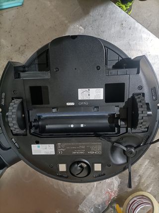 Robot Aspirapolvere e Lavapavimenti Cecotec con Man