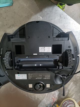 Robot Aspirapolvere e Lavapavimenti Cecotec con Man