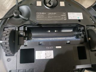 Robot Aspirapolvere e Lavapavimenti Cecotec con Man