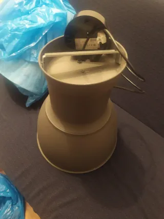 Lámpara de techo gris metálica