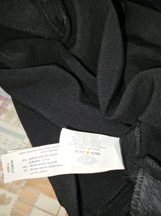 Vestido negro cuello alto cremallera