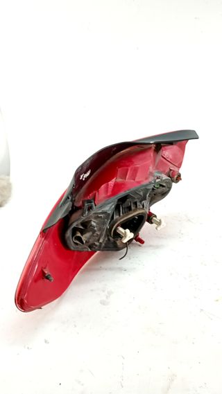 PILOTO TRASERO DERECHO PEUGEOT 308