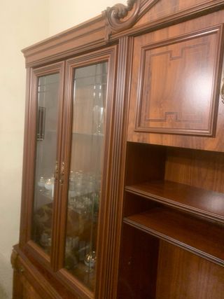 Mueble antiguo madera y cristal