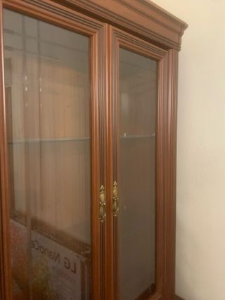 Mueble antiguo madera y cristal