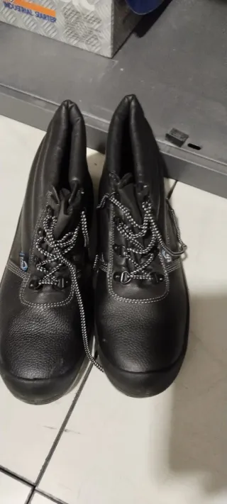 Zapatos de seguridad negros