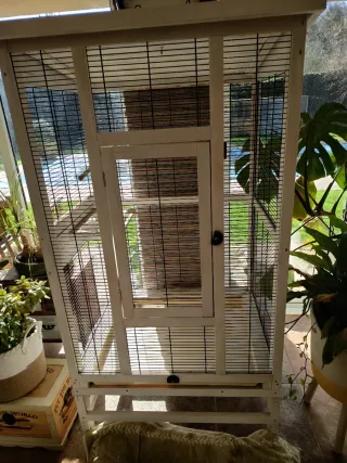 Jaula grande para pájaros