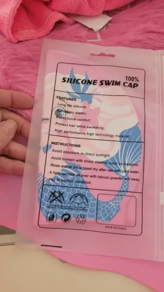 Gorro de piscina nuevo