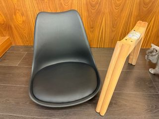 Silla polipiel negra