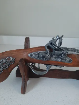 Pistola decorativa antica