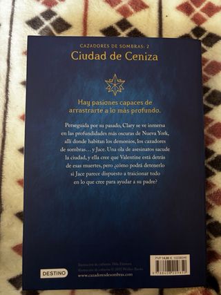 Ciudad de Ceniza (nueva presentación): Cazadore...