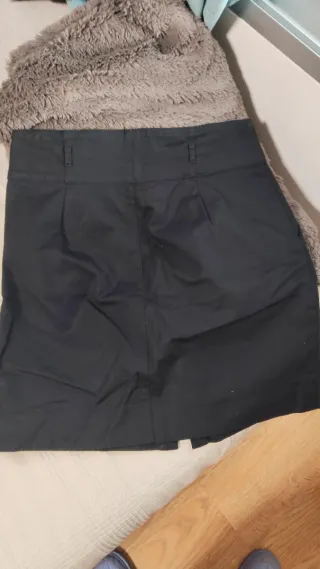 Falda Zara Negra Botones