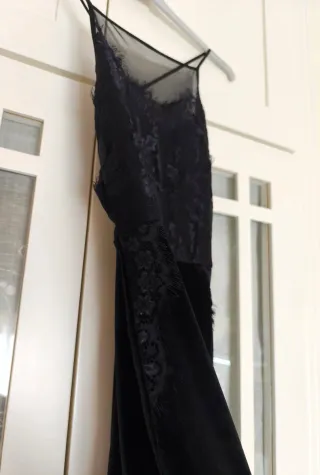Vestido lencero negro