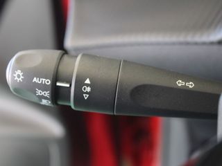 PEUGEOT e208 Allure Electrico 136 100 Kw