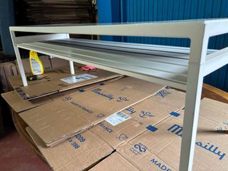 Mesa de centro de metal