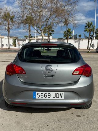 Opel Astra Selective 1.6