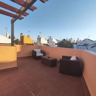 Casa adosada en alquiler en Nueva Andalucía centro en Marbella