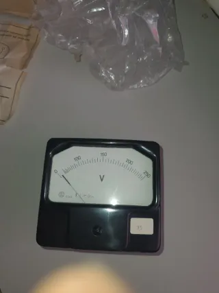 Voltímetro para medir voltaje de 250w