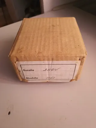 Voltímetro para medir voltaje de 250w