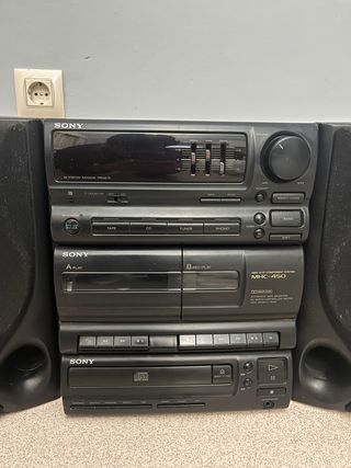 Equipo de música Sony CD y Cassette