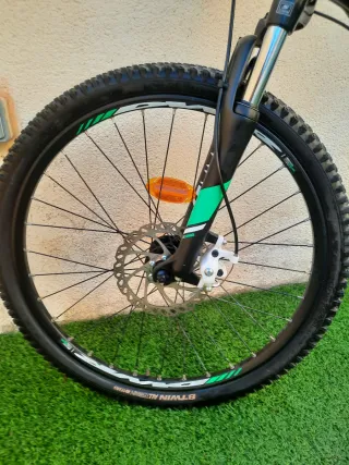 Bicicleta BTWIN Rockrider Negra/Verde