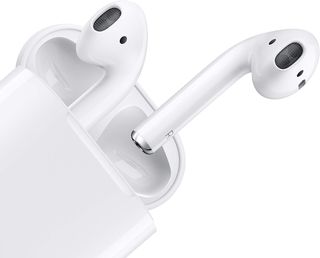Apple AirPods con Estuche de Carga con Cable (2.ª