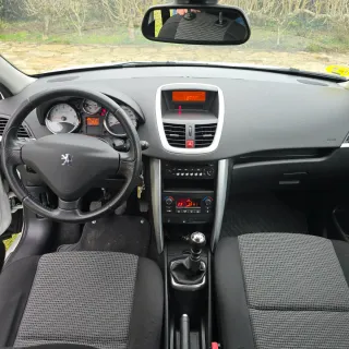 Peugeot 207 2010